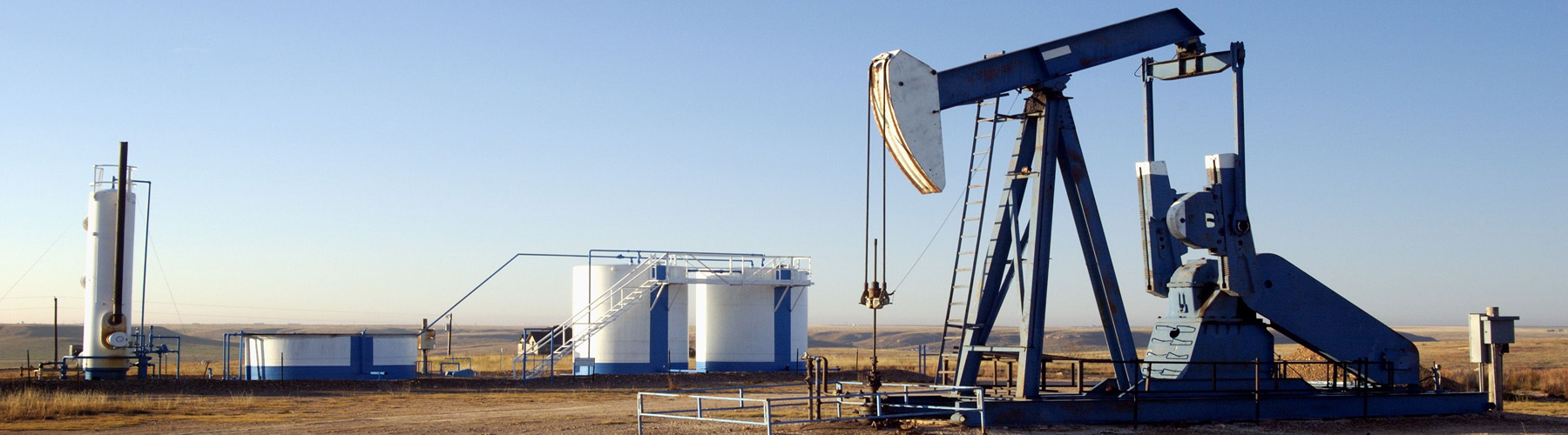 Oil well and storage: source, Pearson Asset Library file AL1537943